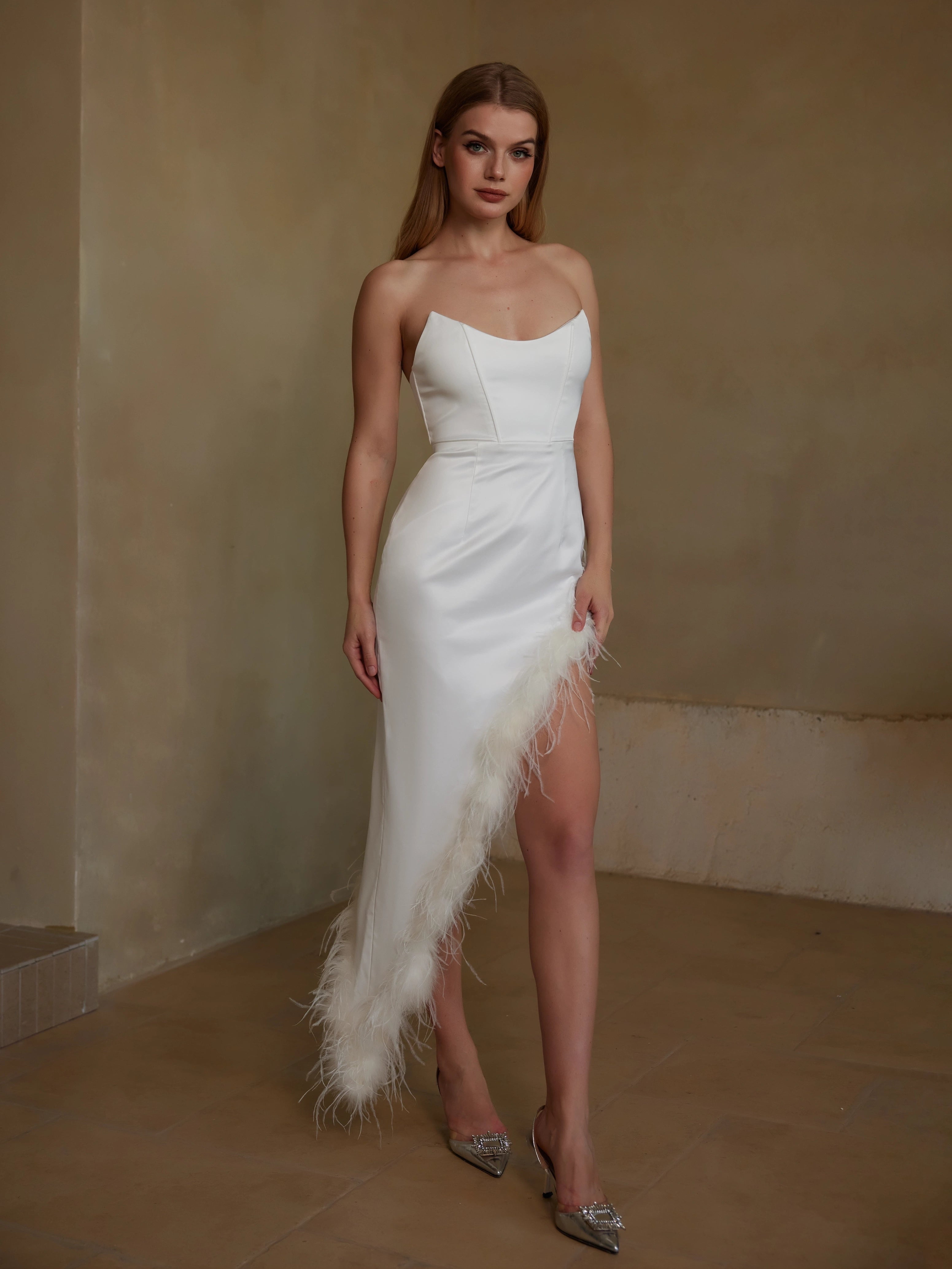 Elegant Feather Trim Strapless Dress