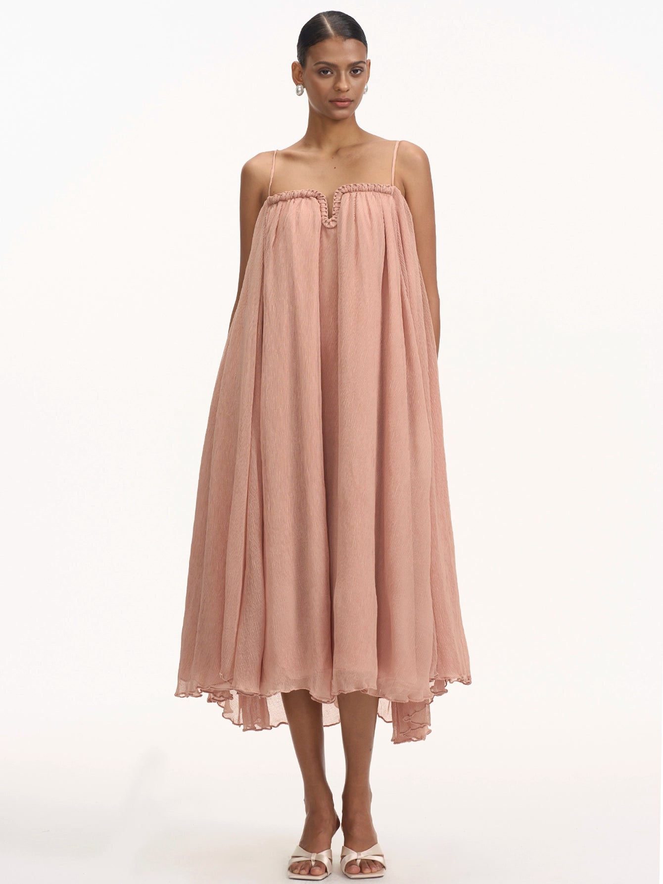 Elegant Flowy Maxi Dress for Summer