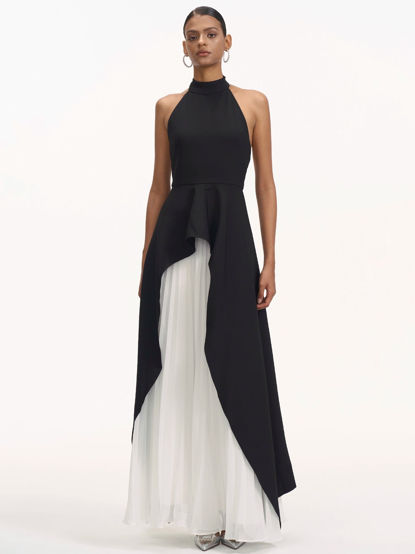 Elegant Black and White Maxi Dress