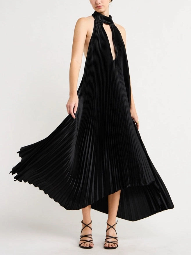 Charming Halter Neck Pleated Gown