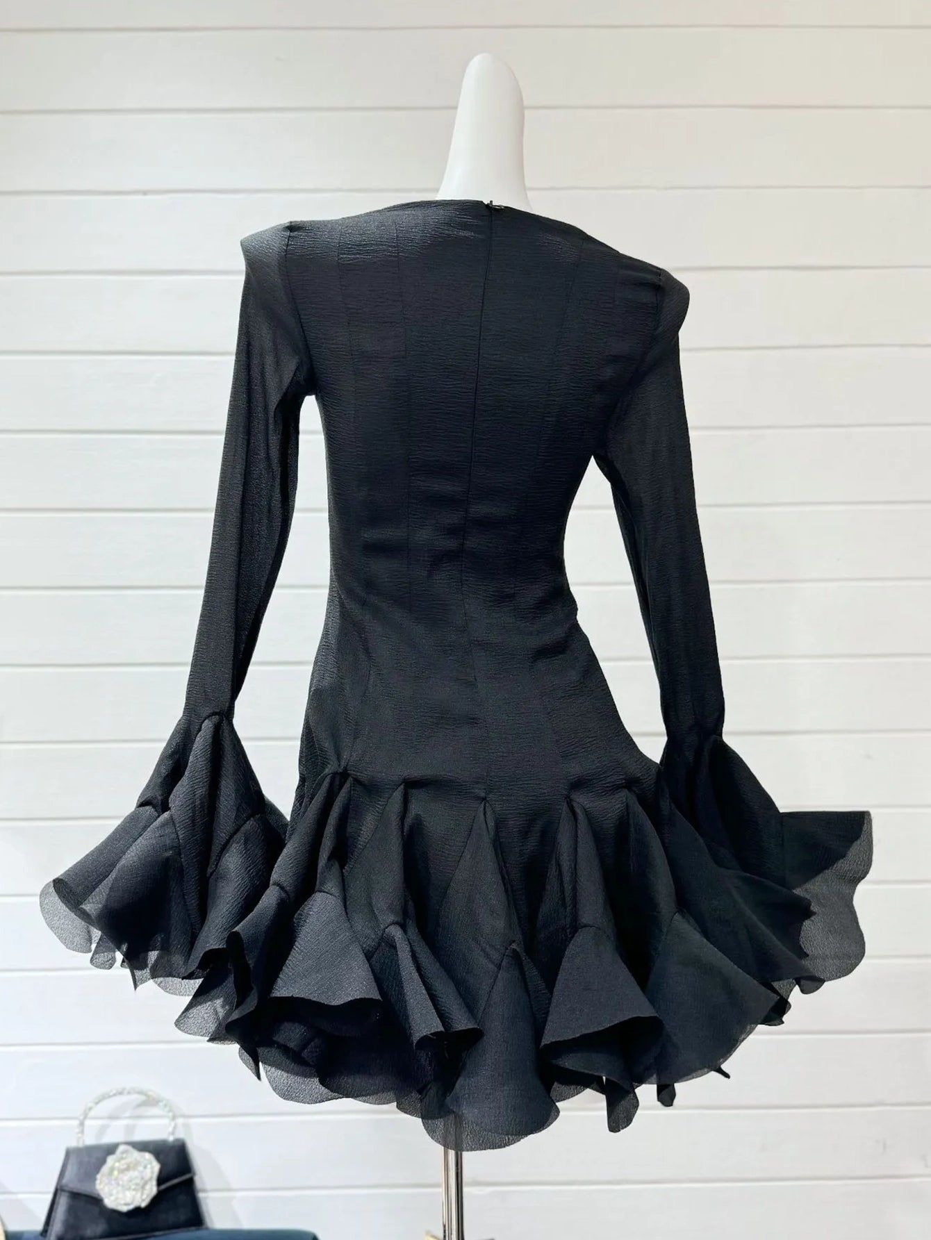 Elegant Ruffle Dress for High-End Events