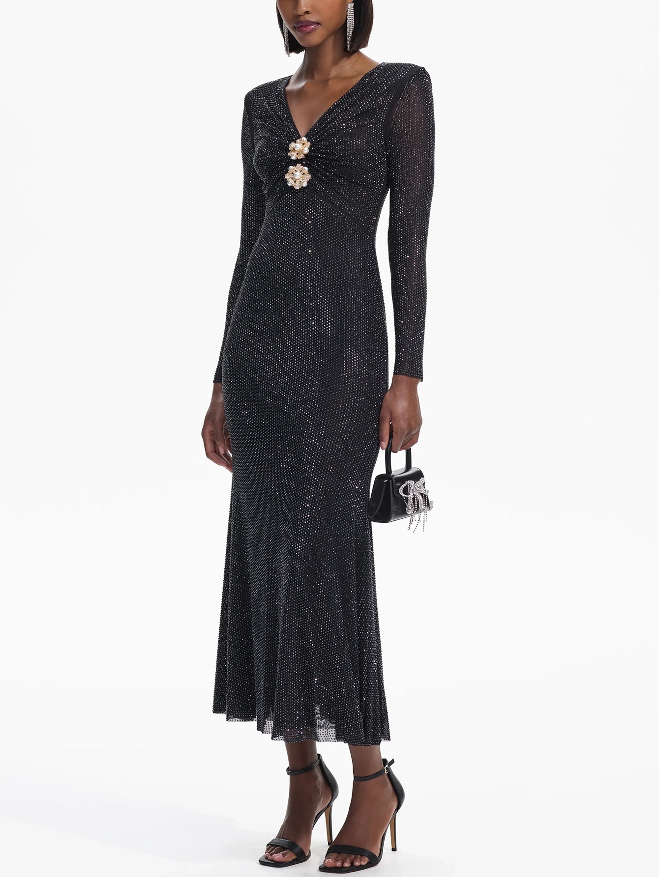 Sparkling V-Neck Gown with Brooch Detail(Silvia)