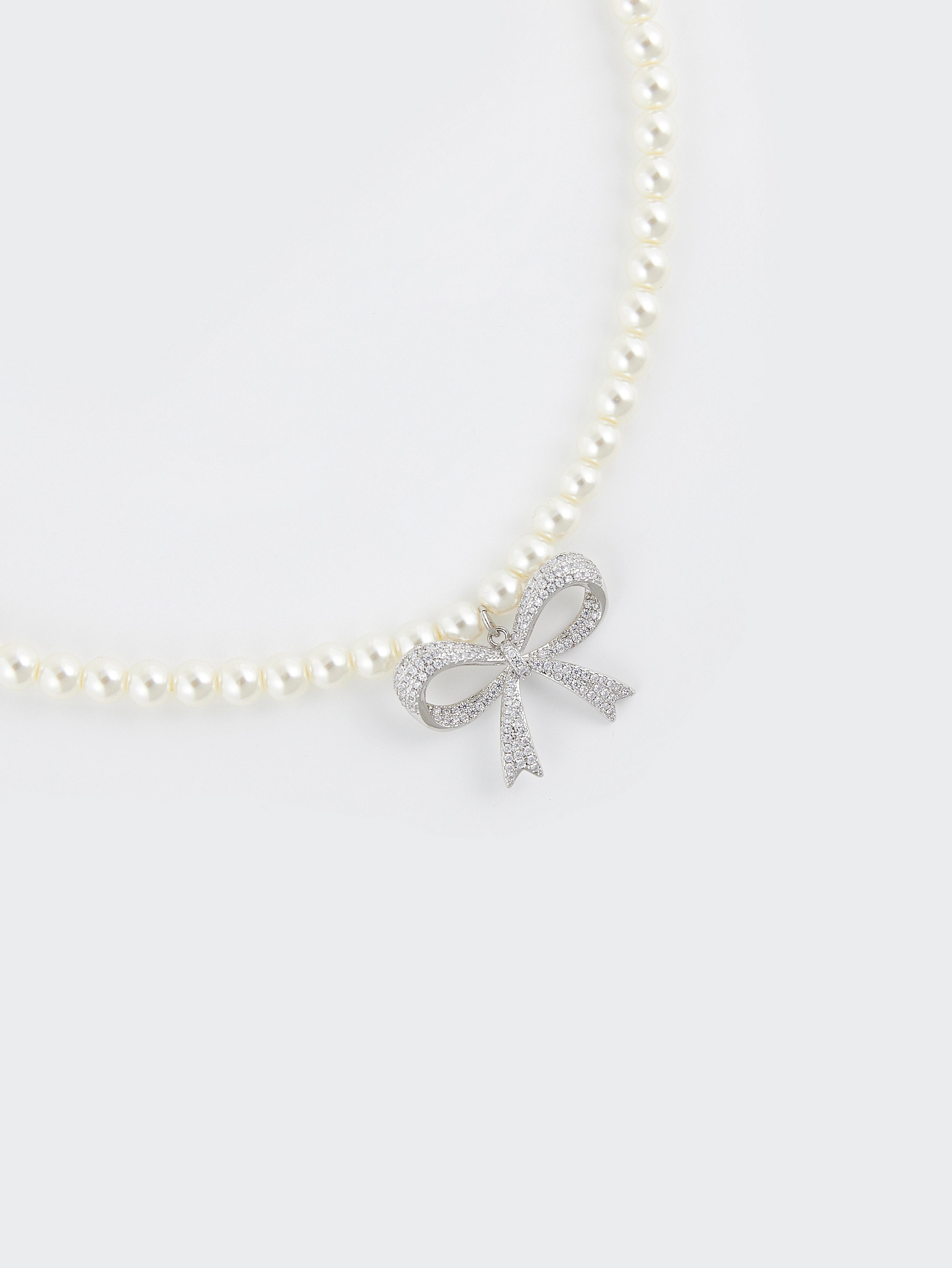 Rhinestones Bow Pearl Chain Necklace