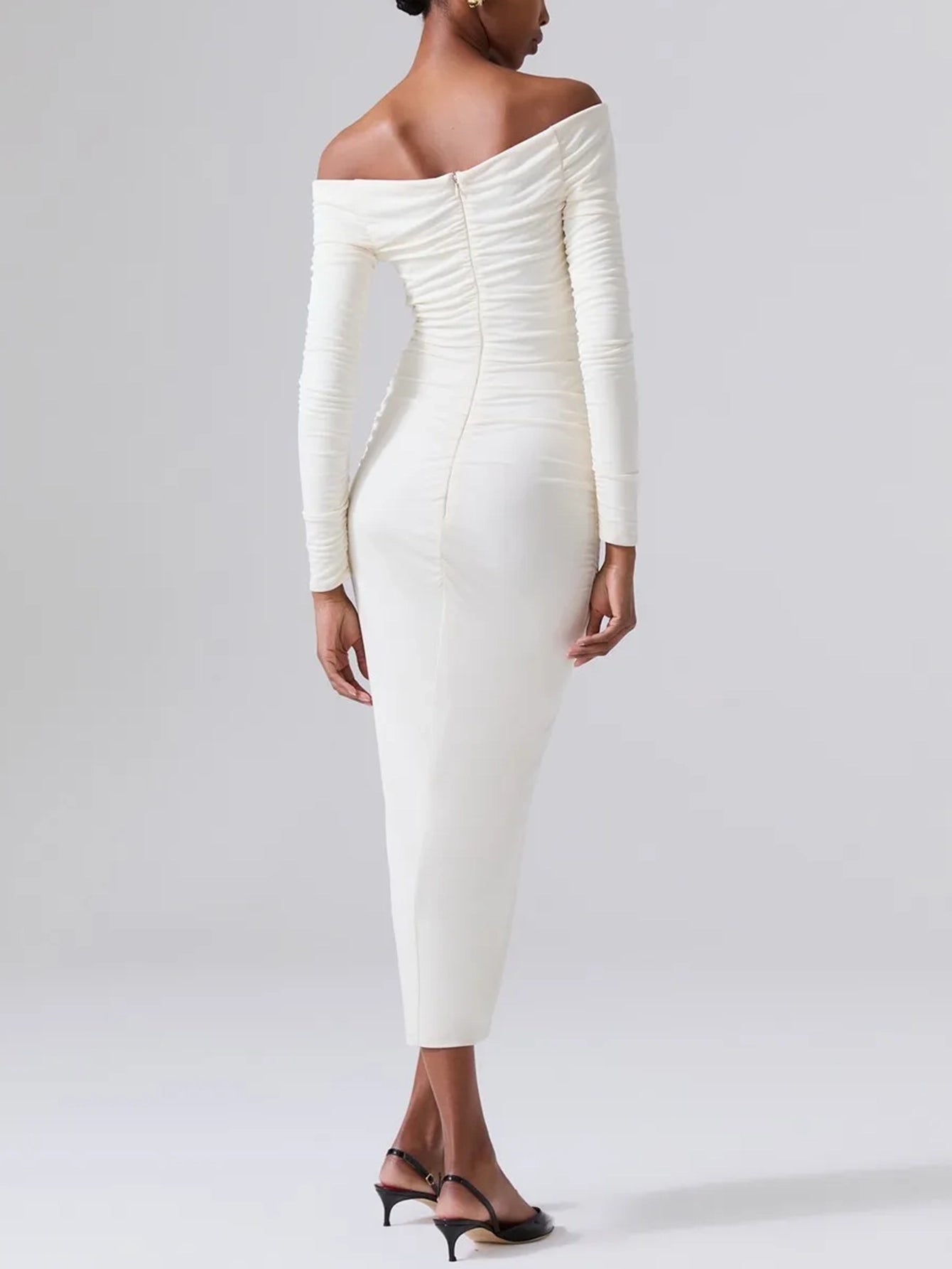 Elegant Off-Shoulder Tube Top Midi Dress