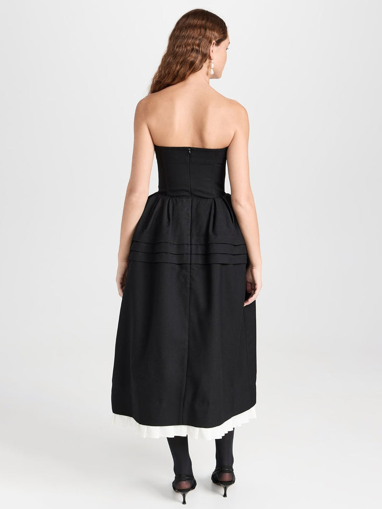 Elegant Midi Dress with Pleated Hem