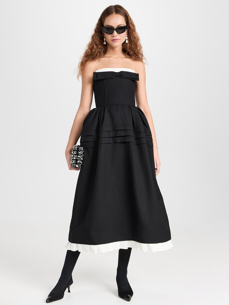 Elegant Midi Dress with Pleated Hem